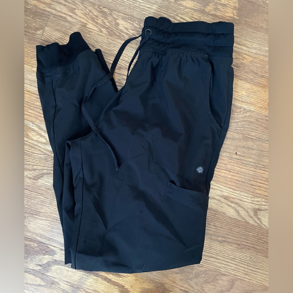 Black jogger scrub pants